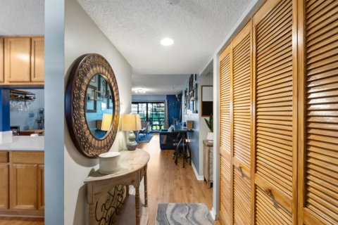 Condo in Stuart, Florida, 3 bedrooms  № 2078749 - photo 18