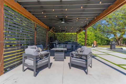 Купить виллу или дом в Майами, Флорида 4 спальни, 163.23м2, № 2068493 - фото 30