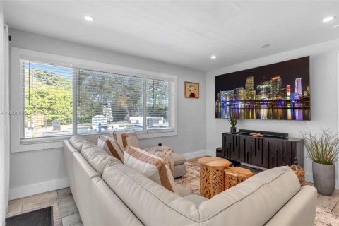 Купить виллу или дом в Майами, Флорида 4 спальни, 163.23м2, № 2068493 - фото 10