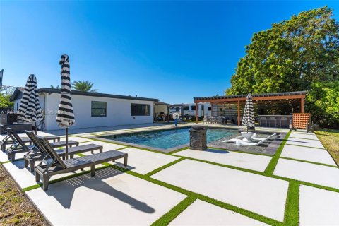 Купить виллу или дом в Майами, Флорида 4 спальни, 163.23м2, № 2068493 - фото 28