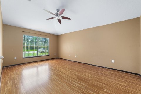 House in Okeechobee, Florida 3 bedrooms, 144.46 sq.m. № 2088123 - photo 11
