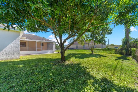 House in Okeechobee, Florida 3 bedrooms, 144.46 sq.m. № 2088123 - photo 28