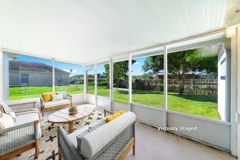 House in Okeechobee, Florida 3 bedrooms, 144.46 sq.m. № 2088123 - photo 22