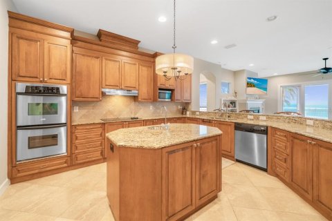 Casa en venta en Saint Petersburg, Florida, 5 dormitorios, 405.7 m2 № 2203974 - foto 8