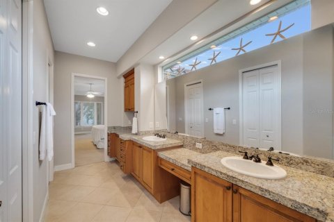 Casa en venta en Saint Petersburg, Florida, 5 dormitorios, 405.7 m2 № 2203974 - foto 16