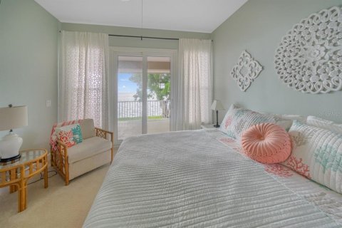 Casa en venta en Saint Petersburg, Florida, 5 dormitorios, 405.7 m2 № 2203974 - foto 19