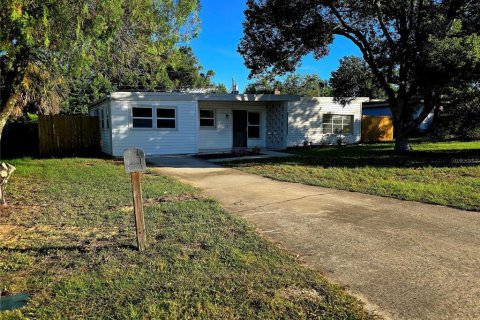 House in Daytona Beach, Florida 3 bedrooms, 123.19 sq.m. № 2388151 - photo 8