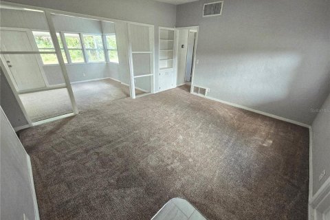 House in Daytona Beach, Florida 3 bedrooms, 123.19 sq.m. № 2388151 - photo 24