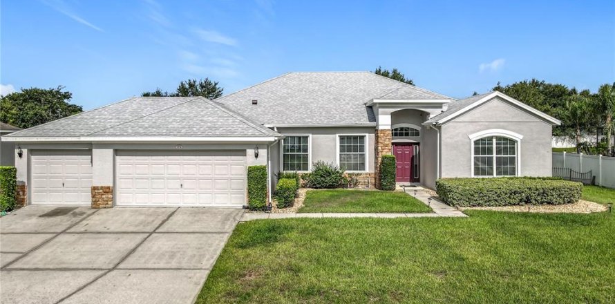 Villa ou maison à Clermont, Floride 4 chambres, 222.32 m2 № 1827928
