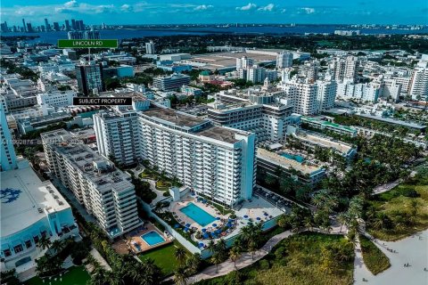 Снять в аренду квартиру в Майами-Бич, Флорида 52.95м2, № 2063892 - фото 29