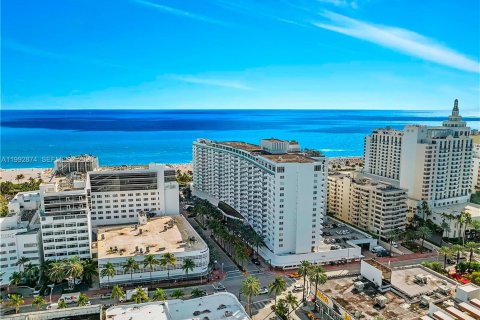 Снять в аренду квартиру в Майами-Бич, Флорида 52.95м2, № 2063892 - фото 23