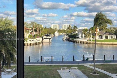 Condominio en alquiler en Deerfield Beach, Florida, 2 dormitorios, 92.25 m2 № 2058693 - foto 3