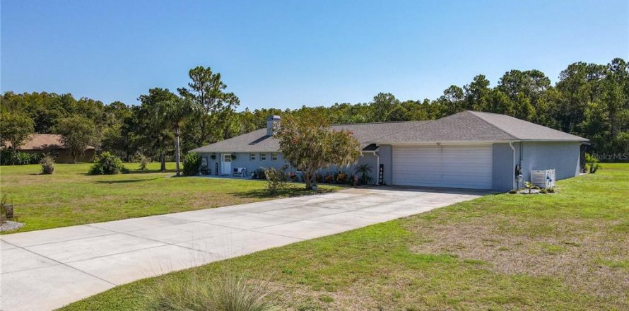 Villa ou maison à Clermont, Floride 3 chambres, 225.94 m2 № 1909729