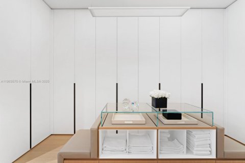 Купить кондоминиум в Майами-Бич, Флорида 5 спален, 426.33м2, № 1955933 - фото 24