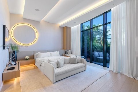 Купить кондоминиум в Майами-Бич, Флорида 5 спален, 426.33м2, № 1955933 - фото 19