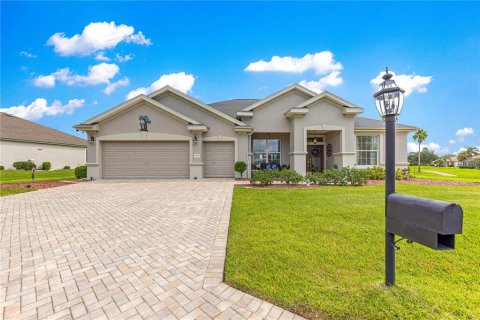 House in Summerfield, Florida 3 bedrooms, 260.68 sq.m. № 1838780 - photo 3