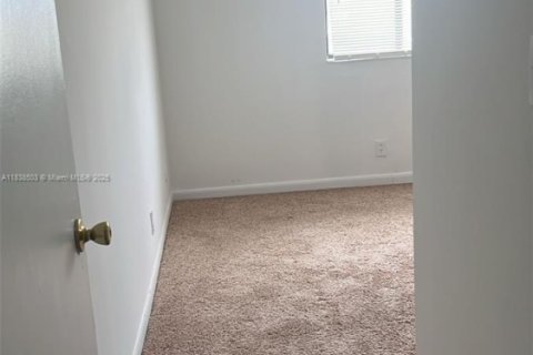 Condo in Fort Lauderdale, Florida, 2 bedrooms № 1825812 - photo 9