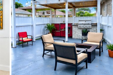 Villa ou maison à vendre à Miramar, Floride: 2 chambres, 150.78 m2 № 2385045 - photo 13