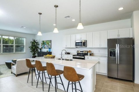 Touwnhouse à louer à Kissimmee, Floride: 3 chambres, 170.29 m2 № 2355684 - photo 4