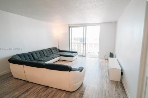 Copropriété à vendre à Hallandale Beach, Floride: 1 chambre, 72.46 m2 № 1968622 - photo 15