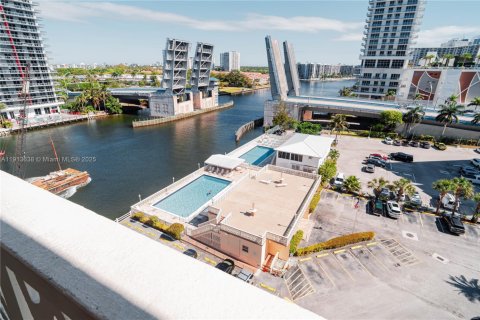 Copropriété à vendre à Hallandale Beach, Floride: 1 chambre, 72.46 m2 № 1968622 - photo 2