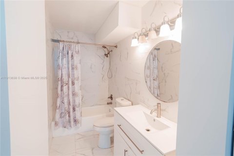 Copropriété à vendre à Hallandale Beach, Floride: 1 chambre, 72.46 m2 № 1968622 - photo 25