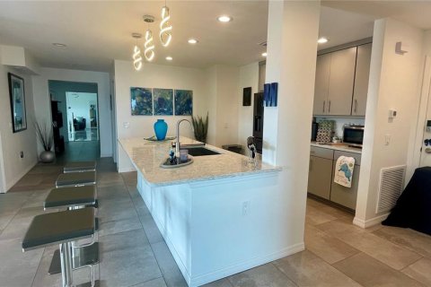 Condominio en venta en Tarpon Springs, Florida, 4 dormitorios, 278.71 m2 № 1795792 - foto 13