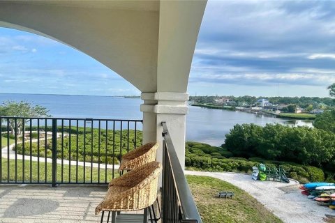 Condominio en venta en Tarpon Springs, Florida, 4 dormitorios, 278.71 m2 № 1795792 - foto 1