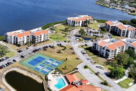 Condominio en venta en Tarpon Springs, Florida, 4 dormitorios, 278.71 m2 № 1795792 - foto 2