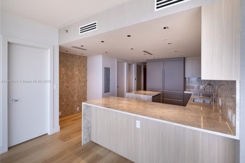 Copropriété à vendre à Miami, Floride: 5 chambres, 443.14 m2 № 1958245 - photo 18