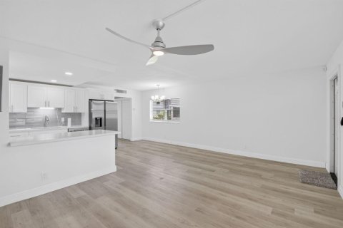 Купить кондоминиум в Делрей-Бич, Флорида 6 комнат, 66.89м2, № 2247696 - фото 7
