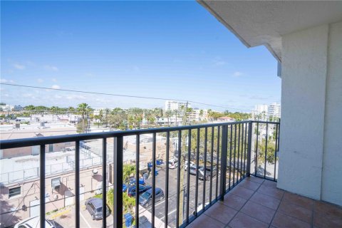 Снять в аренду квартиру в Майами-Бич, Флорида 2 спальни, 92.9м2, № 1951537 - фото 4