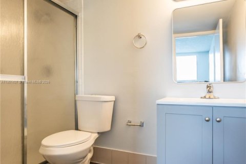 Снять в аренду квартиру в Майами-Бич, Флорида 2 спальни, 92.9м2, № 1951537 - фото 21