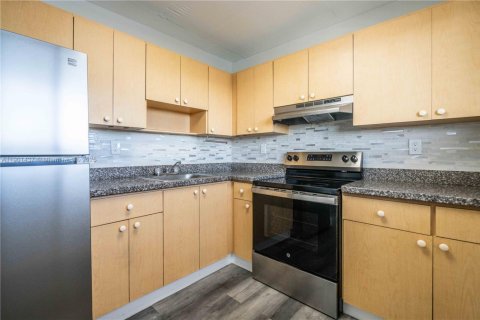 Снять в аренду квартиру в Майами-Бич, Флорида 2 спальни, 92.9м2, № 1951537 - фото 8