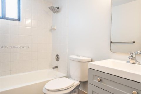 Снять в аренду квартиру в Майами-Бич, Флорида 2 спальни, 92.9м2, № 1951537 - фото 15