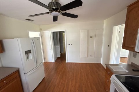 House in Bartow, Florida 3 bedrooms, 163.79 sq.m. № 2155704 - photo 7
