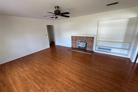 House in Bartow, Florida 3 bedrooms, 163.79 sq.m. № 2155704 - photo 2