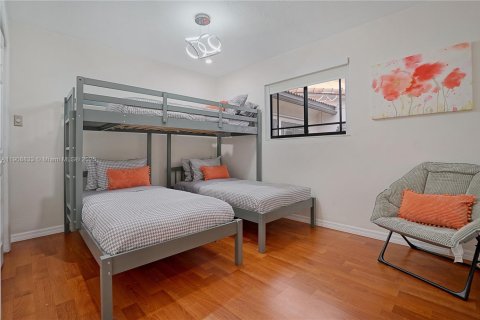 House in North Miami Beach, Florida 3 bedrooms, 150.32 sq.m. № 2012848 - photo 7