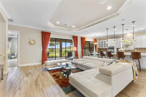 House in Bradenton, Florida 3 bedrooms, 289.48 sq.m. № 1836975 - photo 4