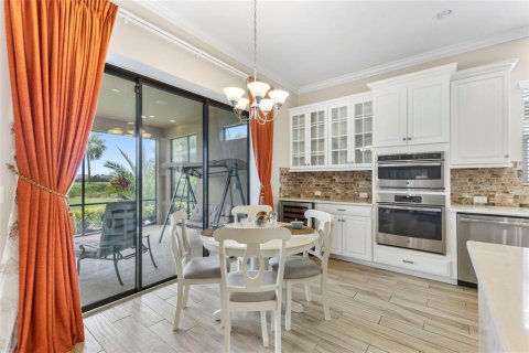 House in Bradenton, Florida 3 bedrooms, 289.48 sq.m. № 1836975 - photo 12