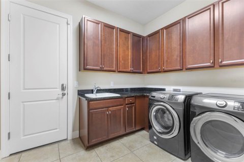 House in Bradenton, Florida 3 bedrooms, 289.48 sq.m. № 1836975 - photo 21