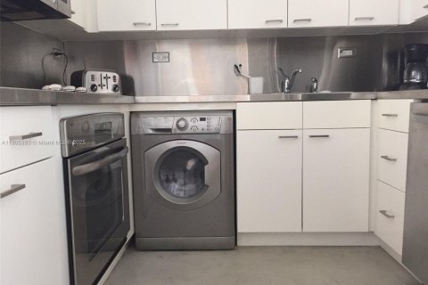 Copropriété à louer à Miami Beach, Floride: 1 chambre, 67.08 m2 № 1874634 - photo 10