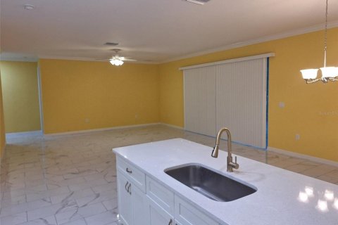 Villa ou maison à vendre à Leesburg, Floride: 3 chambres, 276.66 m2 № 2437297 - photo 4