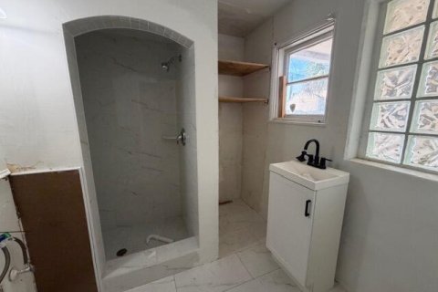 Купить коммерческую недвижимость в Уэст-Палм-Бич, Флорида 140.56м2, № 2176522 - фото 9