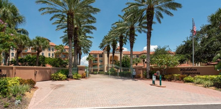Condo in Tierra Verde, Florida, 3 bedrooms № 1536330
