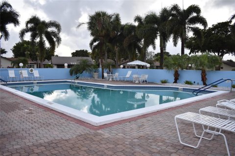 Casa en venta en Deerfield Beach, Florida, 2 dormitorios, 126.16 m2 № 2087309 - foto 28