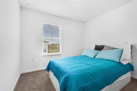 Townhouse in Davenport, Florida 3 bedrooms, 130.43 sq.m. № 1917636 - photo 12