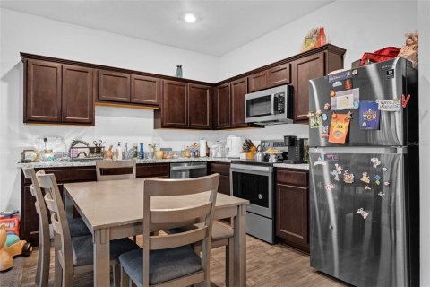 Townhouse in Davenport, Florida 3 bedrooms, 130.43 sq.m. № 1917636 - photo 5
