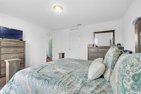Townhouse in Davenport, Florida 3 bedrooms, 130.43 sq.m. № 1917636 - photo 11