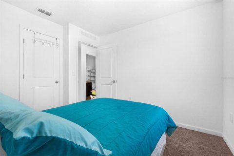 Townhouse in Davenport, Florida 3 bedrooms, 130.43 sq.m. № 1917636 - photo 13
